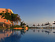 Hotel mit Pool bei Dämmerung - Mallorca