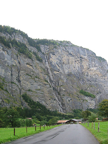 Wasserfälle am Berg - Bern