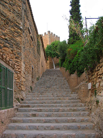 147 Treppenstufen zur Festung - Mallorca