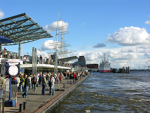 Landungsbrücken - Hamburg (Hamburg)