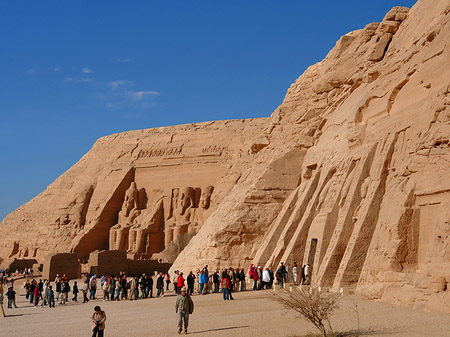 Tempel mit Himmel - Landesinnere (Abu Simbel)