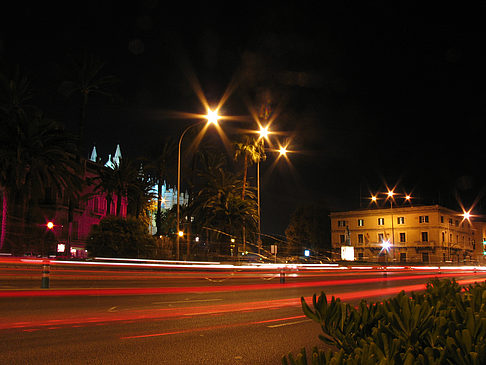 La Seu mit Straße - Mallorca (Palma de Maljorka)