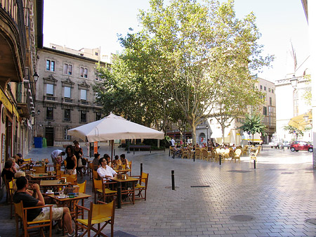 Foto Platz vor der Santa Eulalia