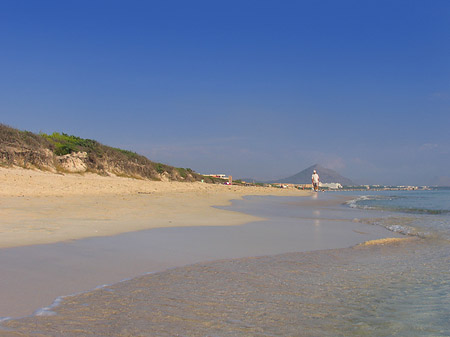 Am Strand entlang