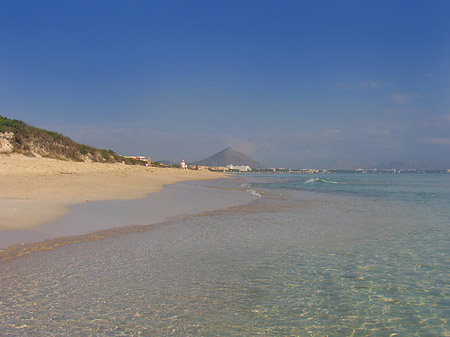 Am Strand entlang