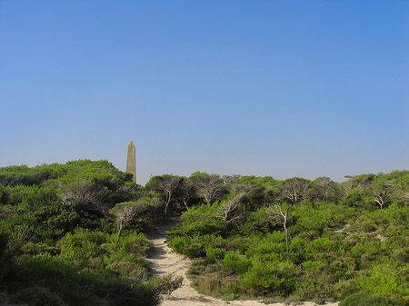 Foto Obelisk am Strand