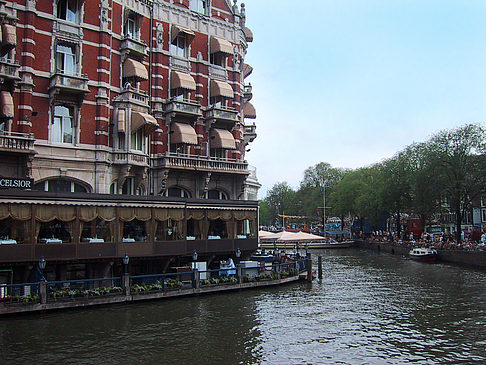 Boote im Kanal - Niederlande (Amsterdam)