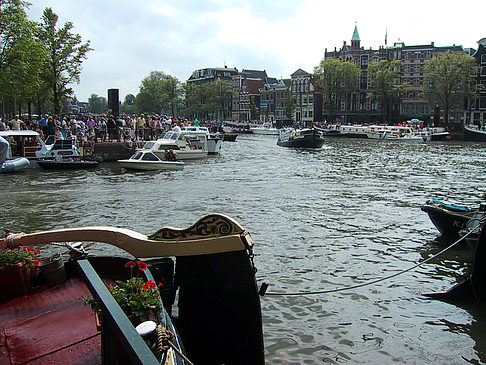 Boote im Kanal - Niederlande (Amsterdam)