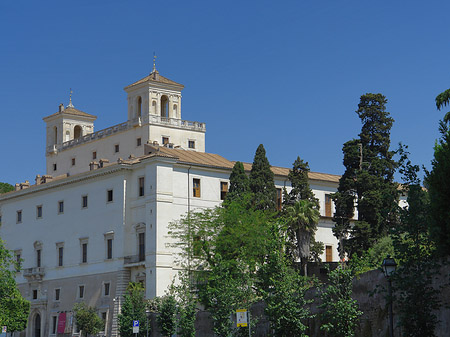 Villa hinter Bäumen - Latium (Rom) (Rom)