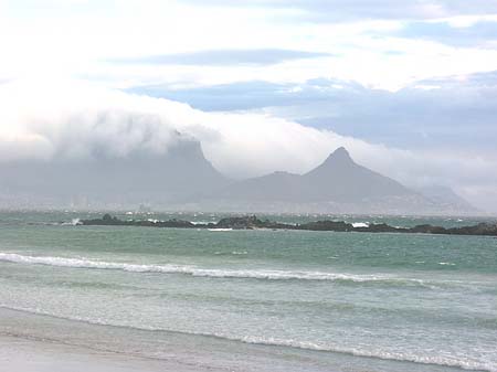 Der Tafelberg mit Wasser - Westliches Kap (Kapstadt)