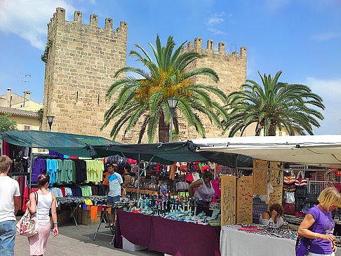  Bild von Citysam  Bunter Markt in Alcúdia